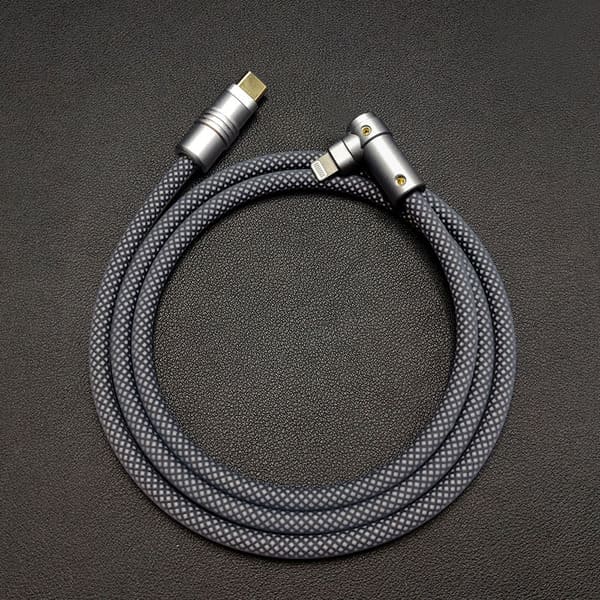 "Chubby" 90° Elbow Design Fast Charge Cable