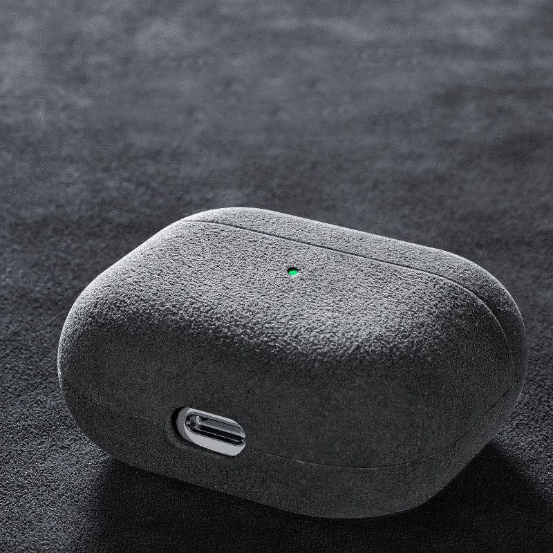 "Chubby" Alcantara Airpods Case