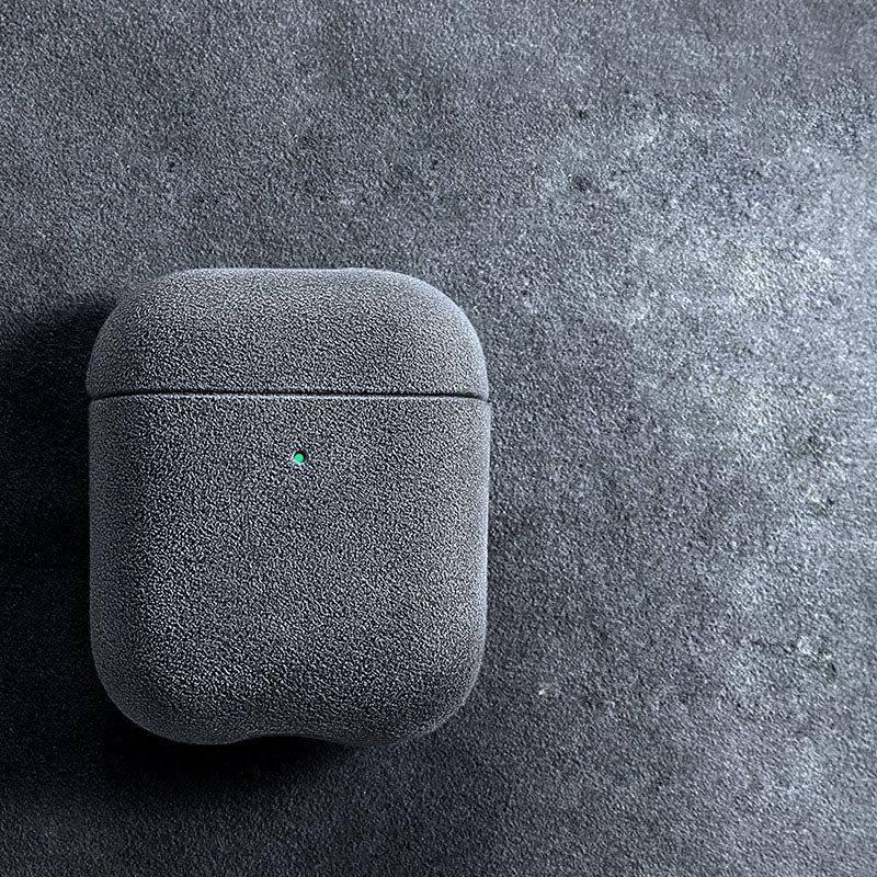 "Chubby" Alcantara Airpods Case