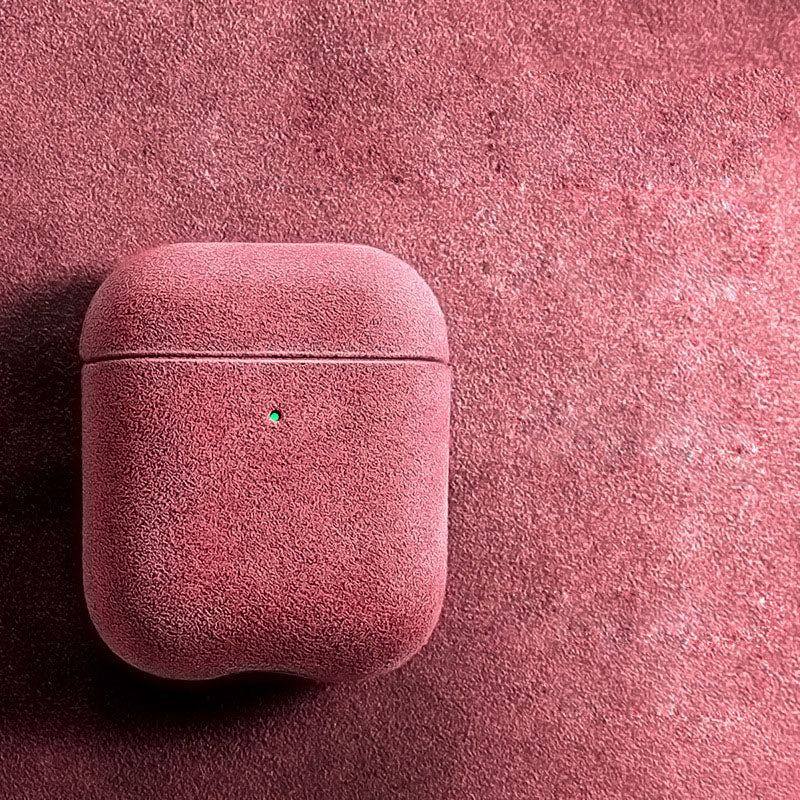 "Chubby" Alcantara Airpods Case