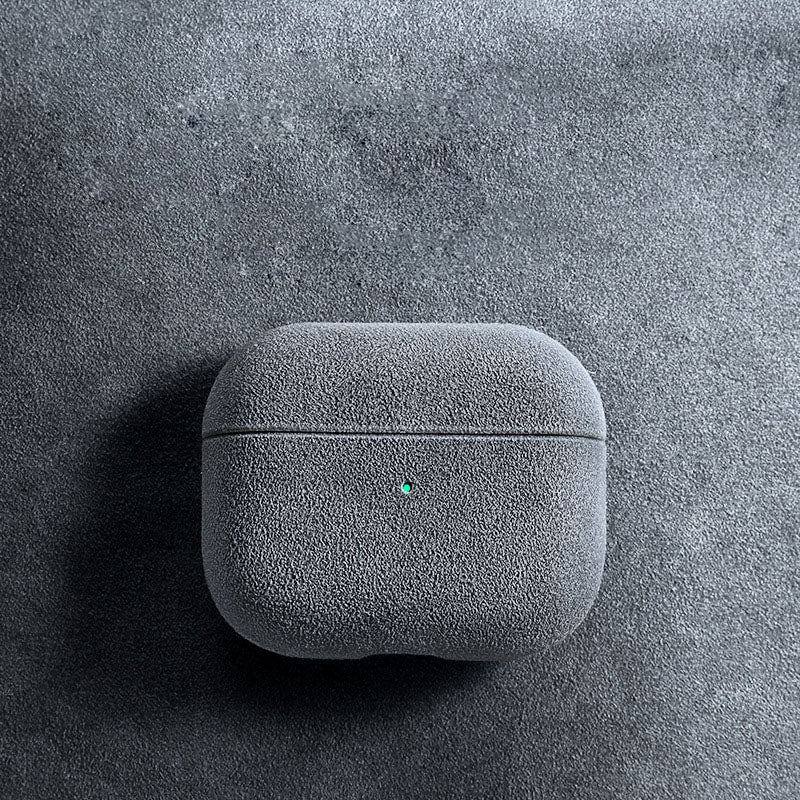 "Chubby" Alcantara Airpods Case