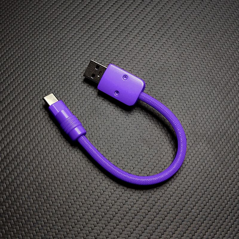 "Monochrome Chubby" Power Bank Friendly Cable