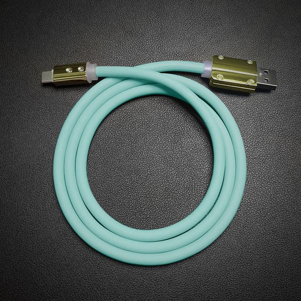 "Neon Chubby" Fast Charge Cable With Gold-plated Design