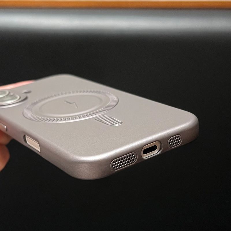 Simple Anti-Drop Magnetic Case for iPhone 16