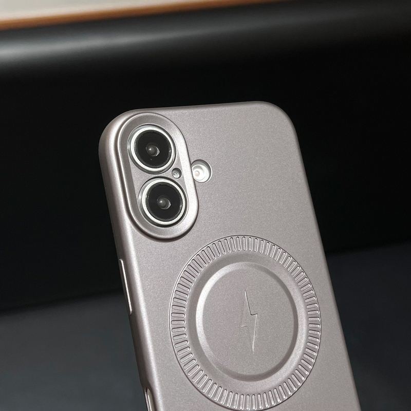 Simple Anti-Drop Magnetic Case for iPhone 16